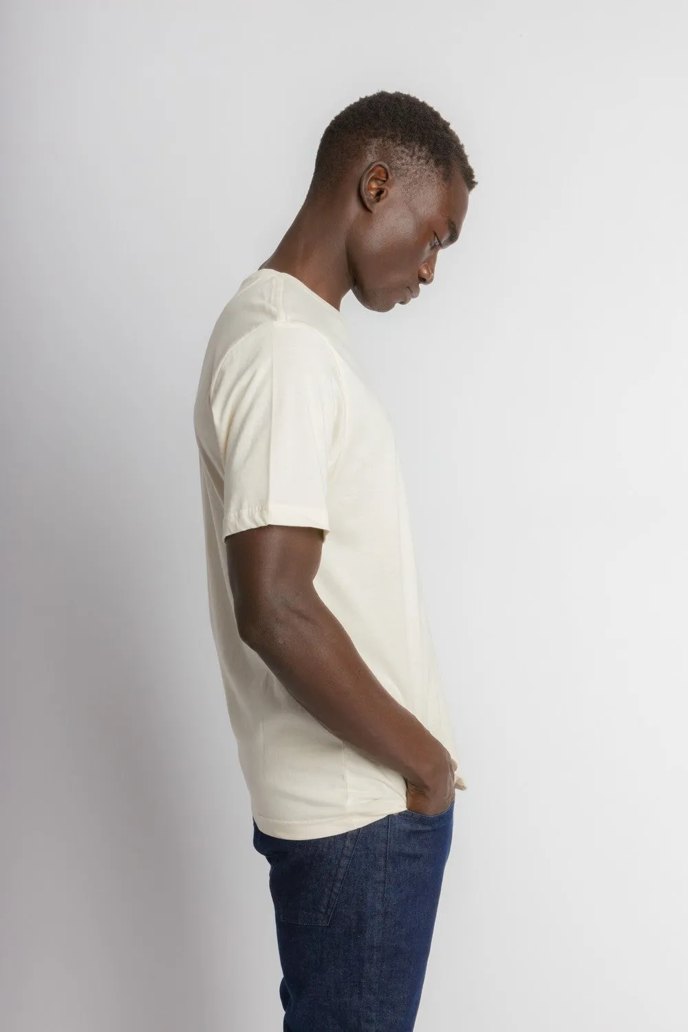 Jamison Unbranded | Men's Anti-Stain Logo-less V-neck Tee